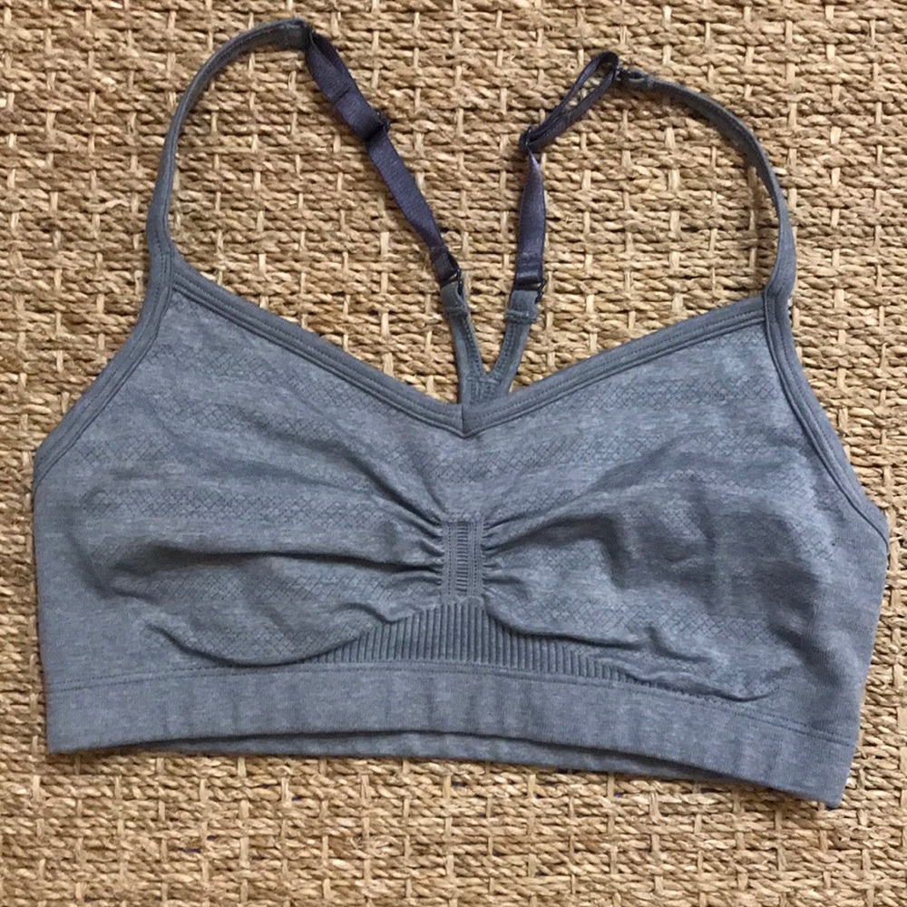 Lululemon grey bra